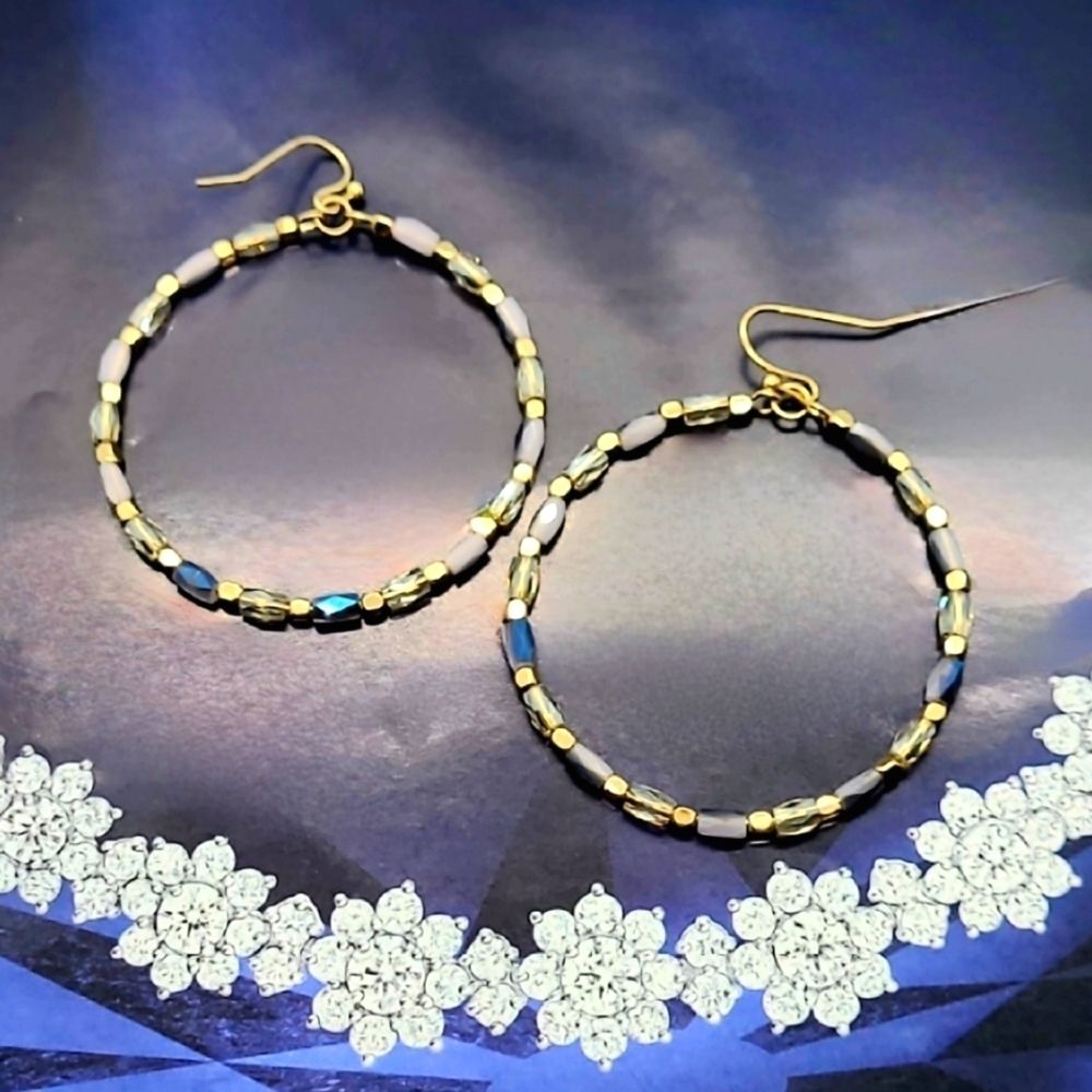 NWT Blue & Lavendar Clear Irresdescent Beaded Gold Hoop Earrings
